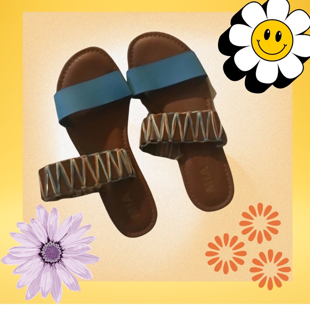 MIA womens slipon open toe sandals SIZE 9